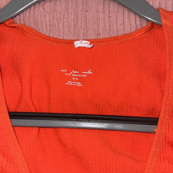 out from under hailey seamless plunge top - Picture 3 of 4